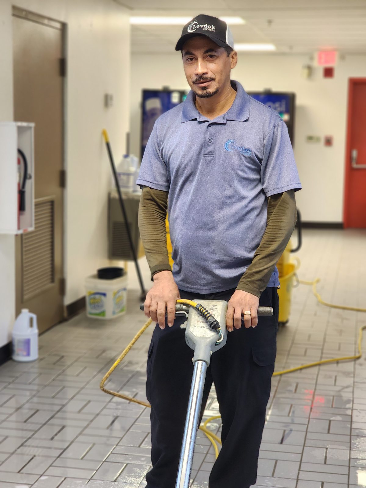 Commercial floor stripping and waxing in Baltimore, MD